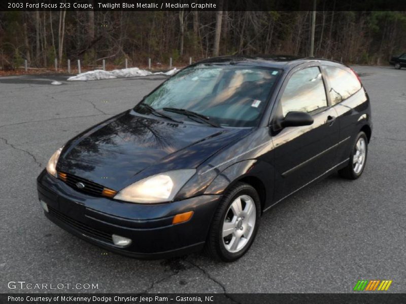 Front 3/4 View of 2003 Focus ZX3 Coupe