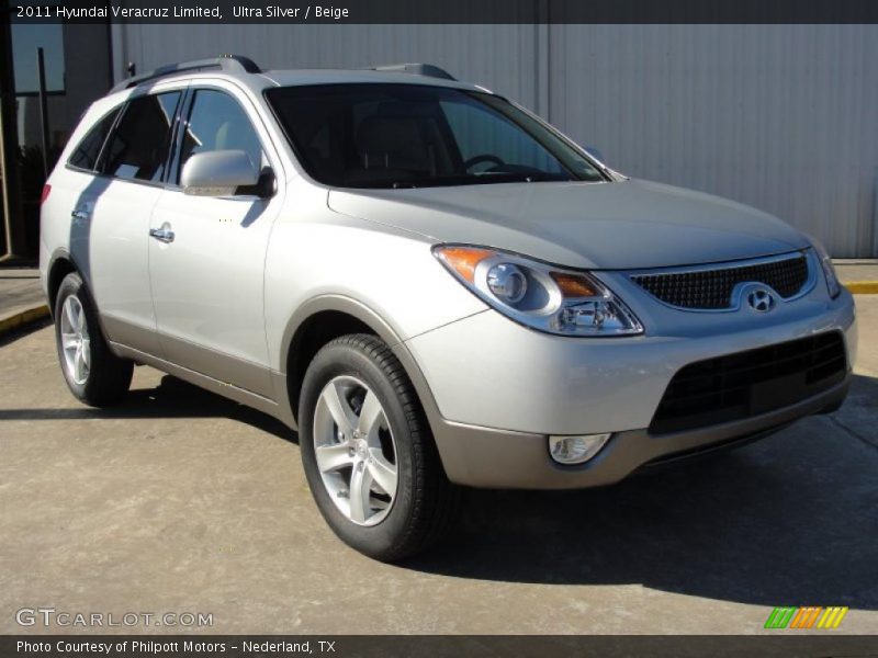 Front 3/4 View of 2011 Veracruz Limited