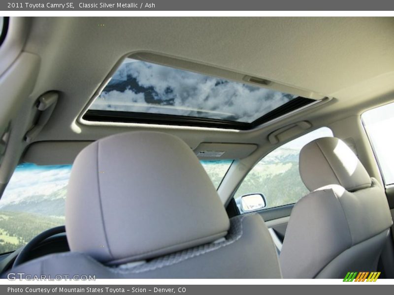 Sunroof of 2011 Camry SE