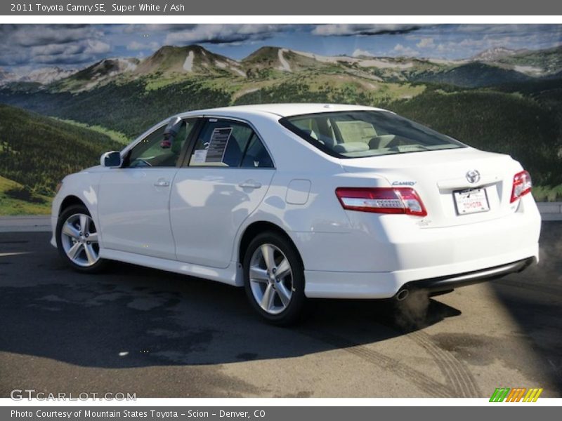 Super White / Ash 2011 Toyota Camry SE