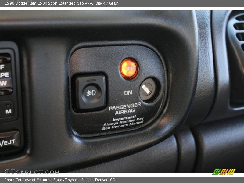 Black / Gray 1998 Dodge Ram 1500 Sport Extended Cab 4x4