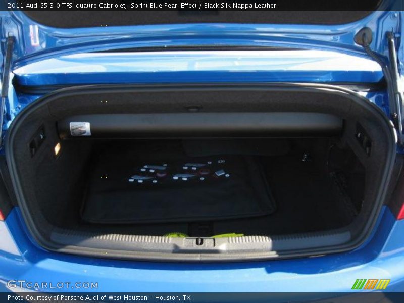 Sprint Blue Pearl Effect / Black Silk Nappa Leather 2011 Audi S5 3.0 TFSI quattro Cabriolet