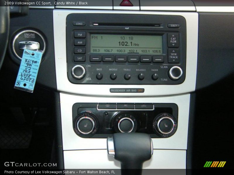 Candy White / Black 2009 Volkswagen CC Sport