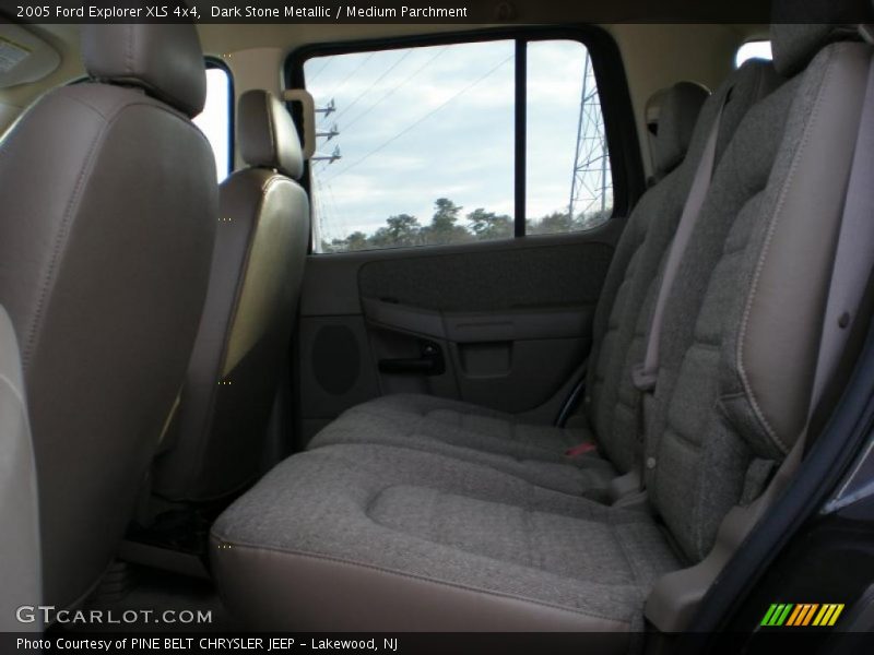 Dark Stone Metallic / Medium Parchment 2005 Ford Explorer XLS 4x4