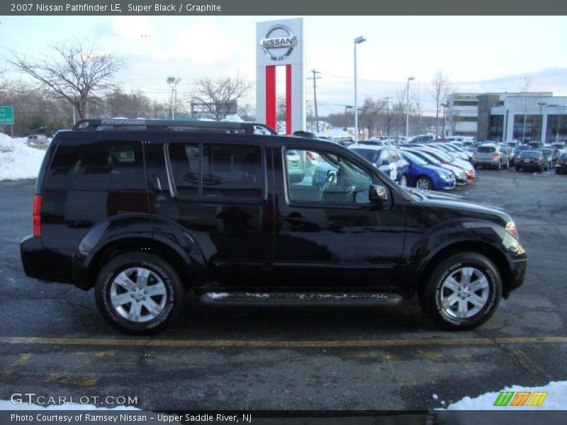 Super Black / Graphite 2007 Nissan Pathfinder LE