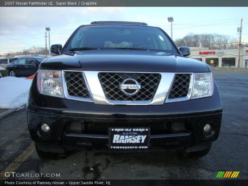 Super Black / Graphite 2007 Nissan Pathfinder LE