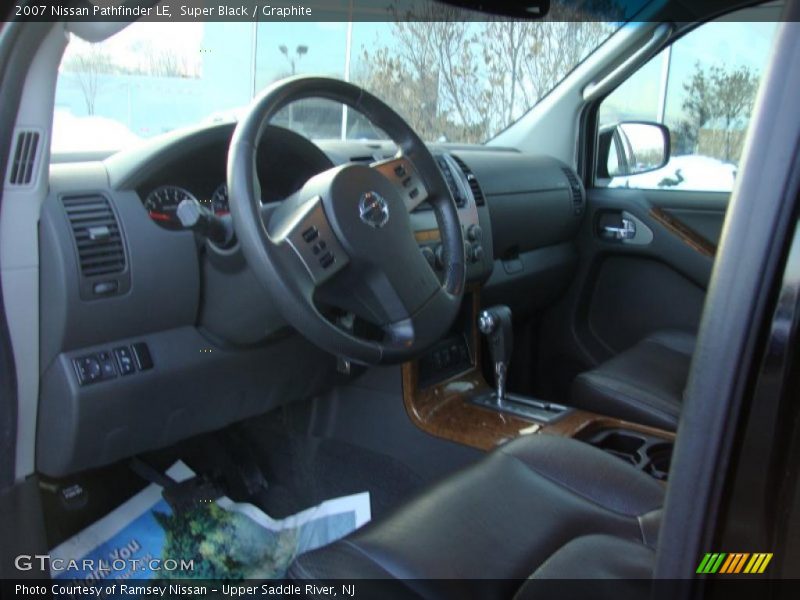 Super Black / Graphite 2007 Nissan Pathfinder LE