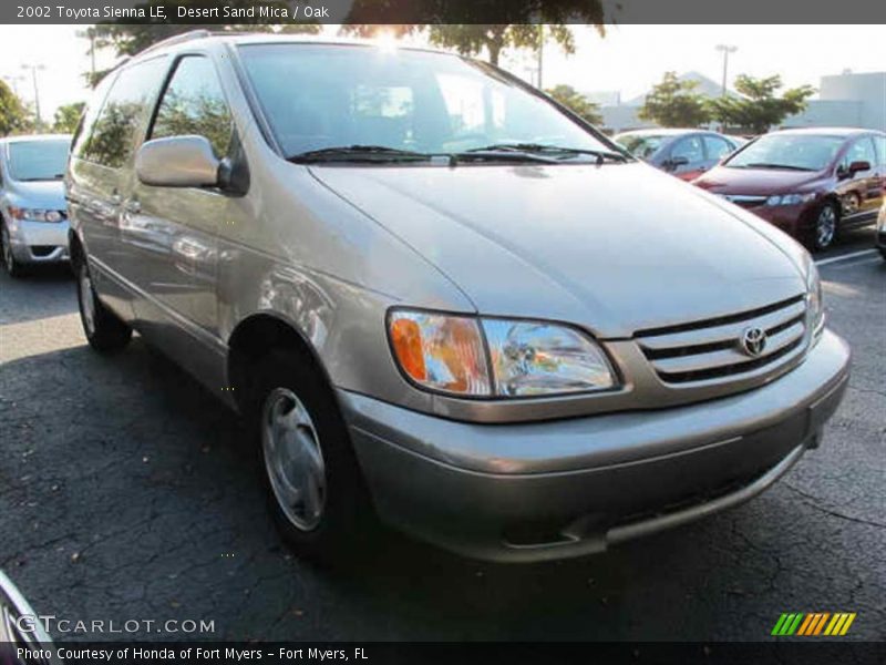 Desert Sand Mica / Oak 2002 Toyota Sienna LE