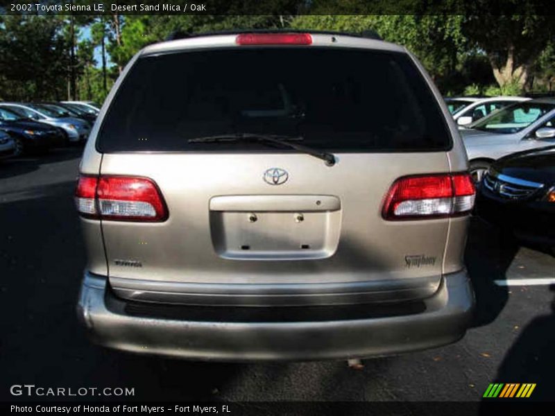 Desert Sand Mica / Oak 2002 Toyota Sienna LE