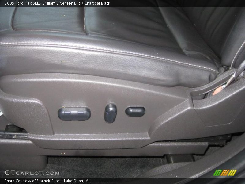 Brilliant Silver Metallic / Charcoal Black 2009 Ford Flex SEL