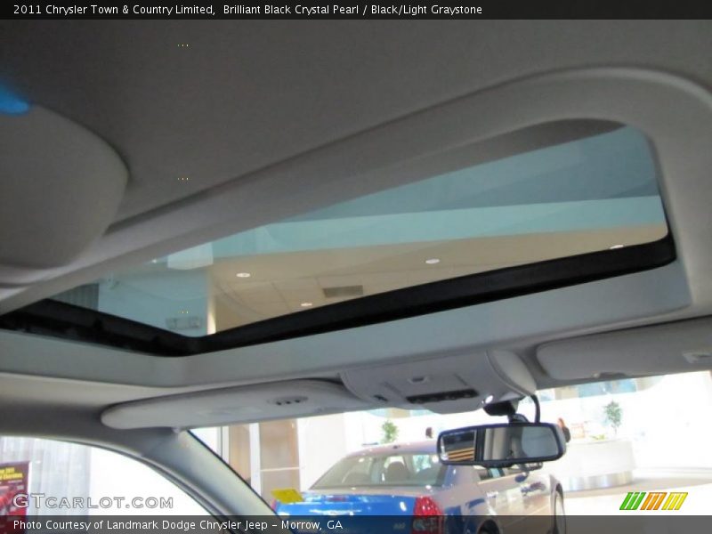 Brilliant Black Crystal Pearl / Black/Light Graystone 2011 Chrysler Town & Country Limited