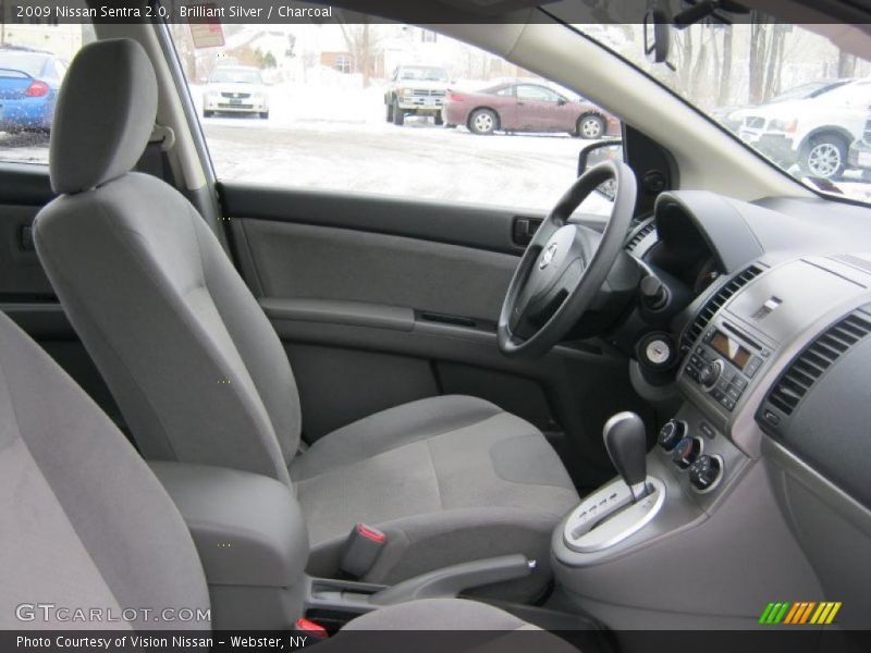 Brilliant Silver / Charcoal 2009 Nissan Sentra 2.0