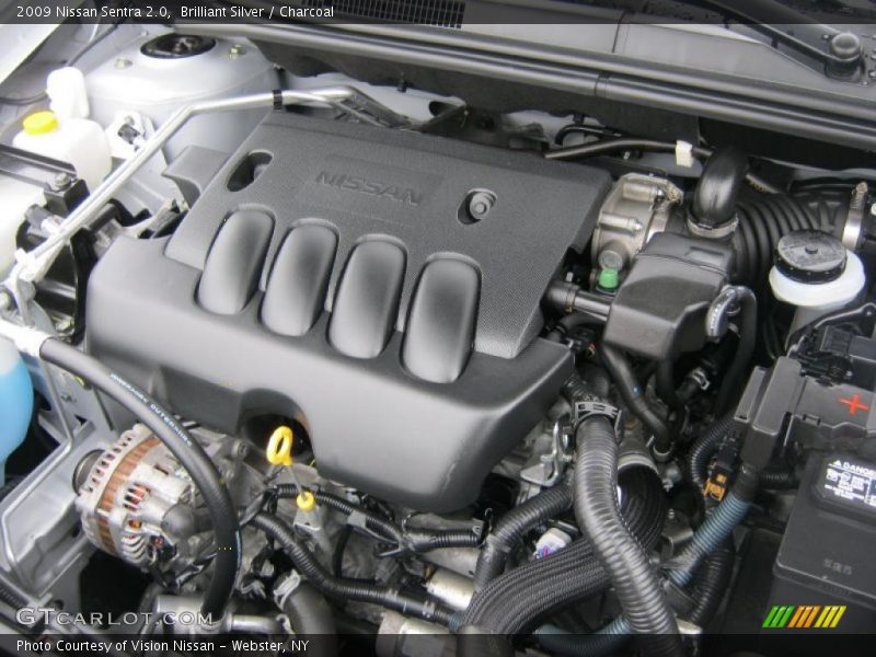Brilliant Silver / Charcoal 2009 Nissan Sentra 2.0