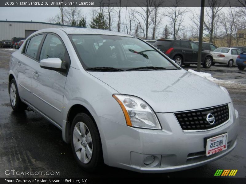 Brilliant Silver / Charcoal 2009 Nissan Sentra 2.0