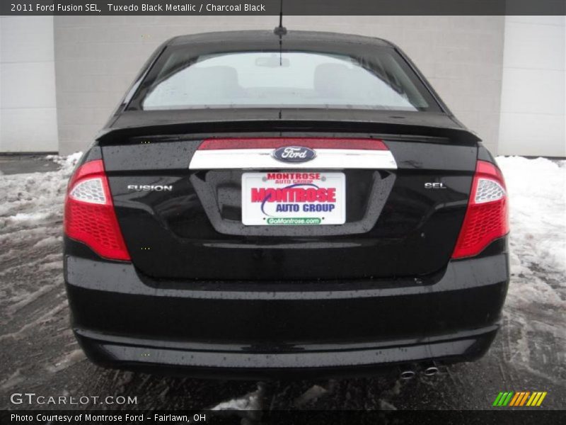 Tuxedo Black Metallic / Charcoal Black 2011 Ford Fusion SEL