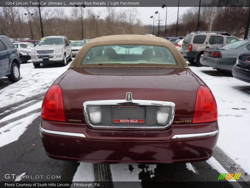 Autumn Red Metallic / Light Parchment 2004 Lincoln Town Car Ultimate L