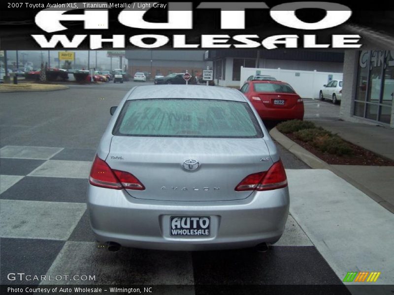 Titanium Metallic / Light Gray 2007 Toyota Avalon XLS