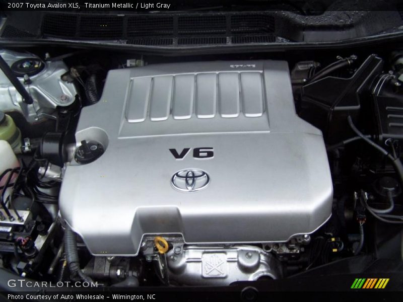 Titanium Metallic / Light Gray 2007 Toyota Avalon XLS