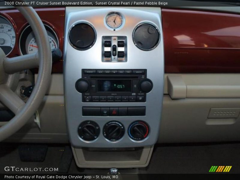 Controls of 2008 PT Cruiser Sunset Boulevard Edition