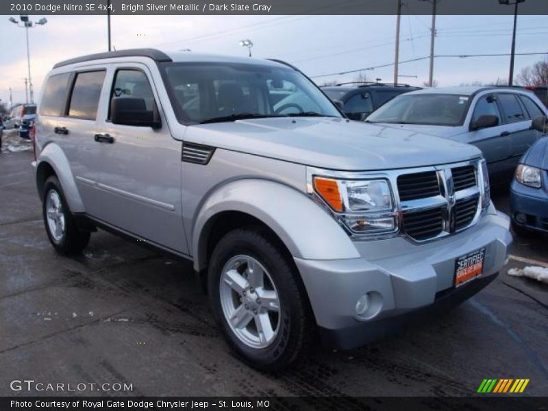 Bright Silver Metallic / Dark Slate Gray 2010 Dodge Nitro SE 4x4