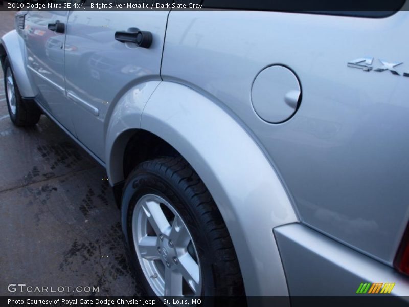 Bright Silver Metallic / Dark Slate Gray 2010 Dodge Nitro SE 4x4