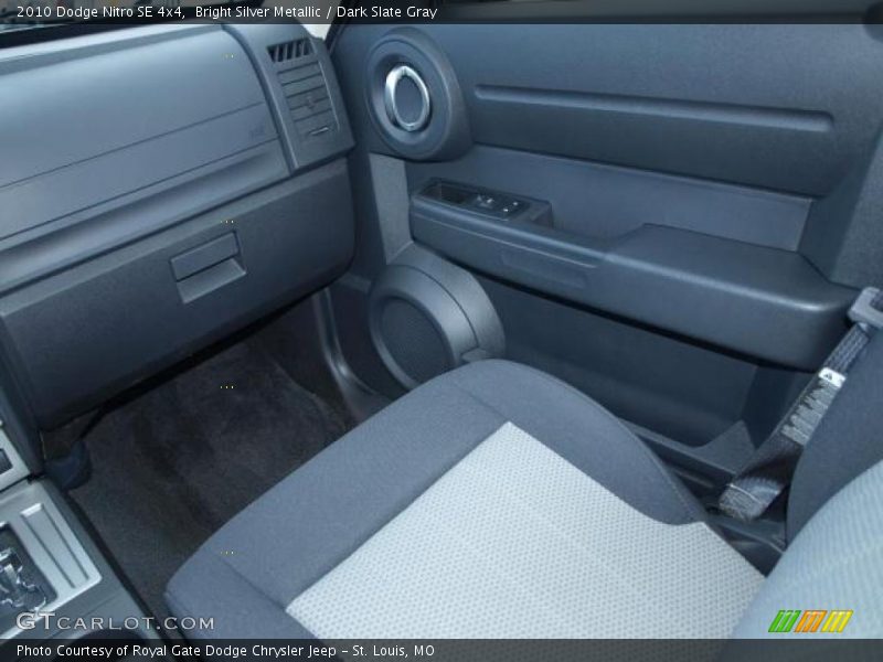 Bright Silver Metallic / Dark Slate Gray 2010 Dodge Nitro SE 4x4