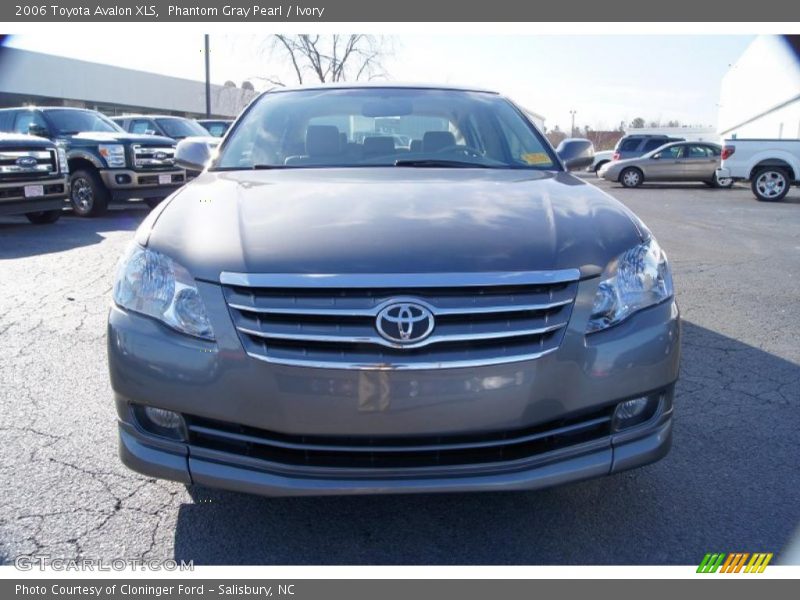 Phantom Gray Pearl / Ivory 2006 Toyota Avalon XLS