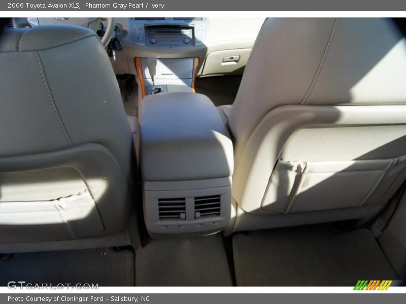 Phantom Gray Pearl / Ivory 2006 Toyota Avalon XLS