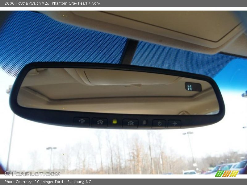 Phantom Gray Pearl / Ivory 2006 Toyota Avalon XLS