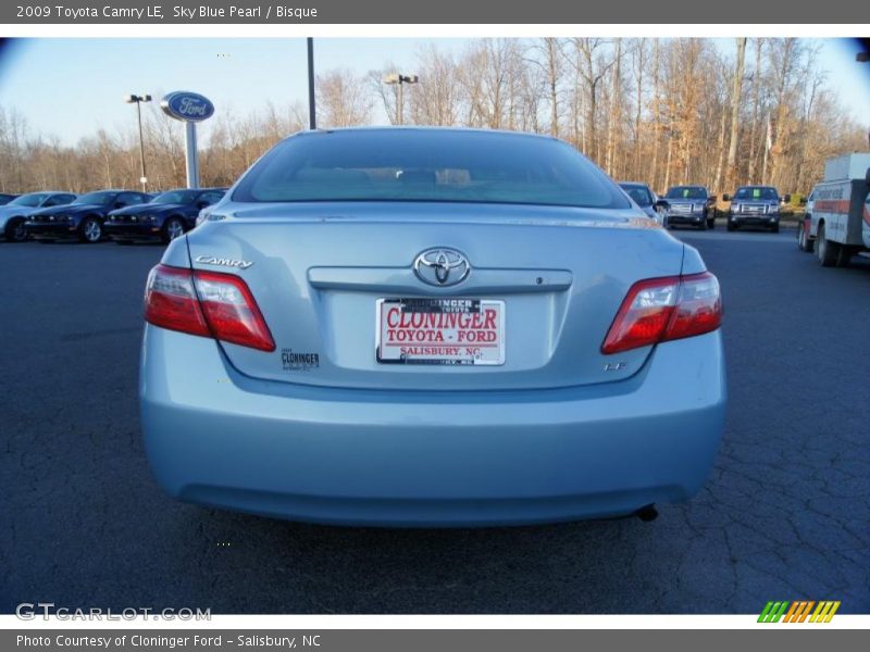 Sky Blue Pearl / Bisque 2009 Toyota Camry LE