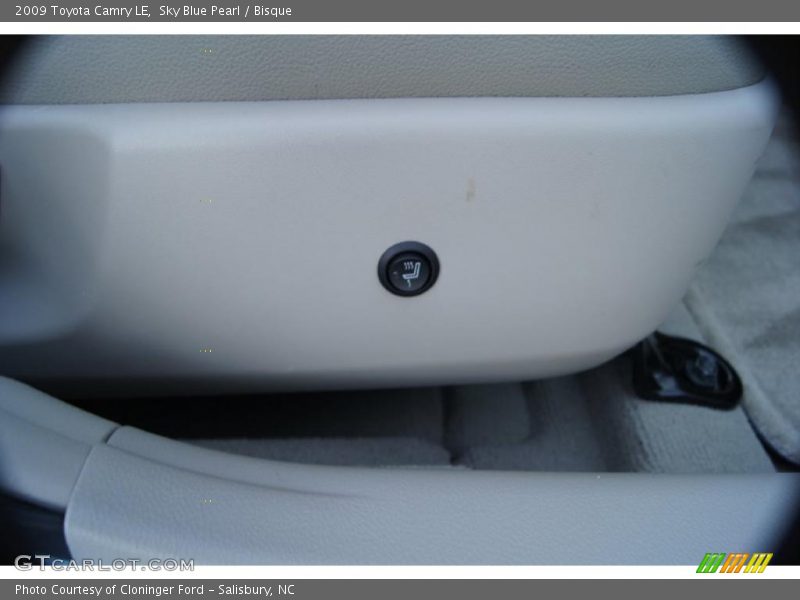 Sky Blue Pearl / Bisque 2009 Toyota Camry LE