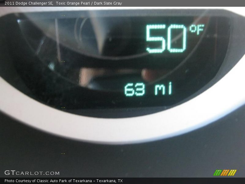 Toxic Orange Pearl / Dark Slate Gray 2011 Dodge Challenger SE