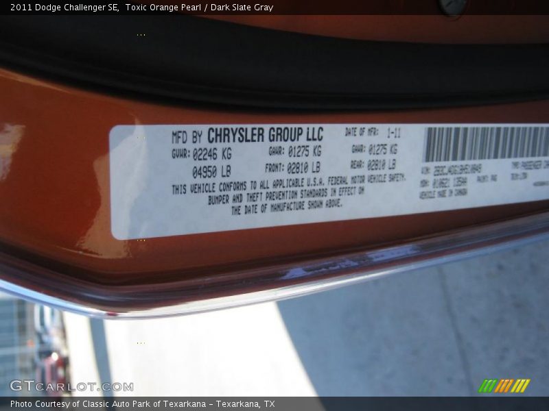 Toxic Orange Pearl / Dark Slate Gray 2011 Dodge Challenger SE