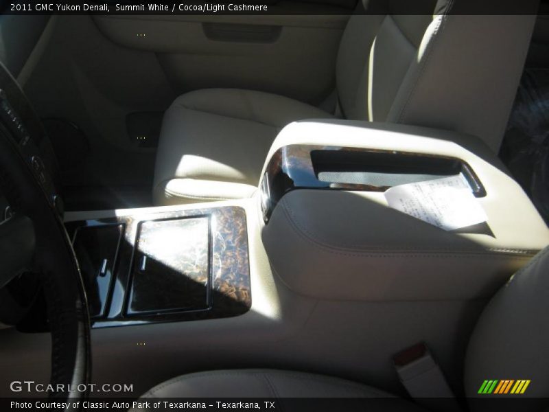 Summit White / Cocoa/Light Cashmere 2011 GMC Yukon Denali