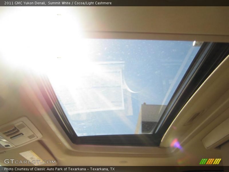 Summit White / Cocoa/Light Cashmere 2011 GMC Yukon Denali