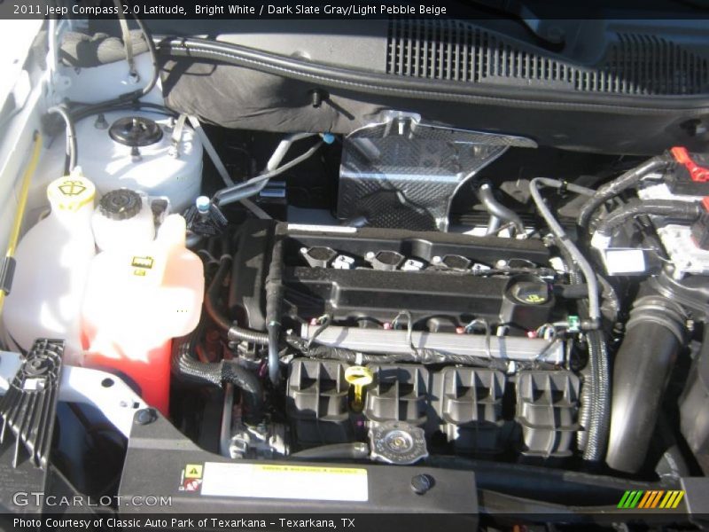 Bright White / Dark Slate Gray/Light Pebble Beige 2011 Jeep Compass 2.0 Latitude