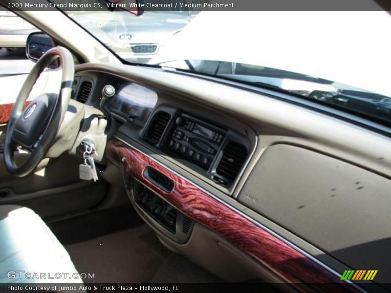 Vibrant White Clearcoat / Medium Parchment 2001 Mercury Grand Marquis GS