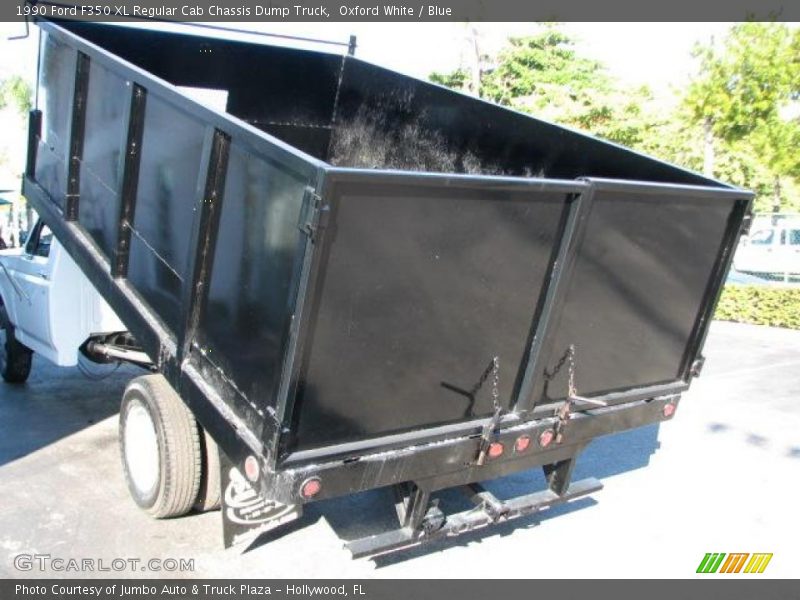 Oxford White / Blue 1990 Ford F350 XL Regular Cab Chassis Dump Truck