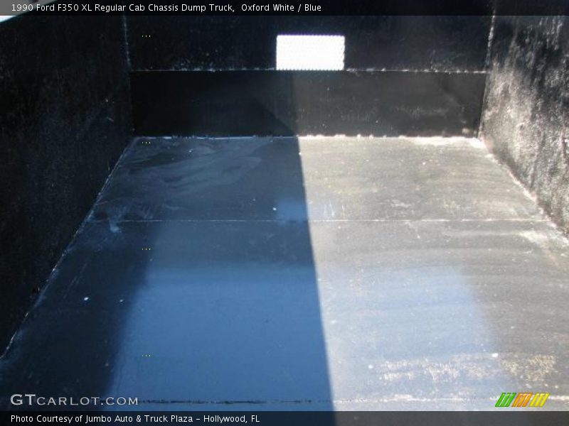 Oxford White / Blue 1990 Ford F350 XL Regular Cab Chassis Dump Truck