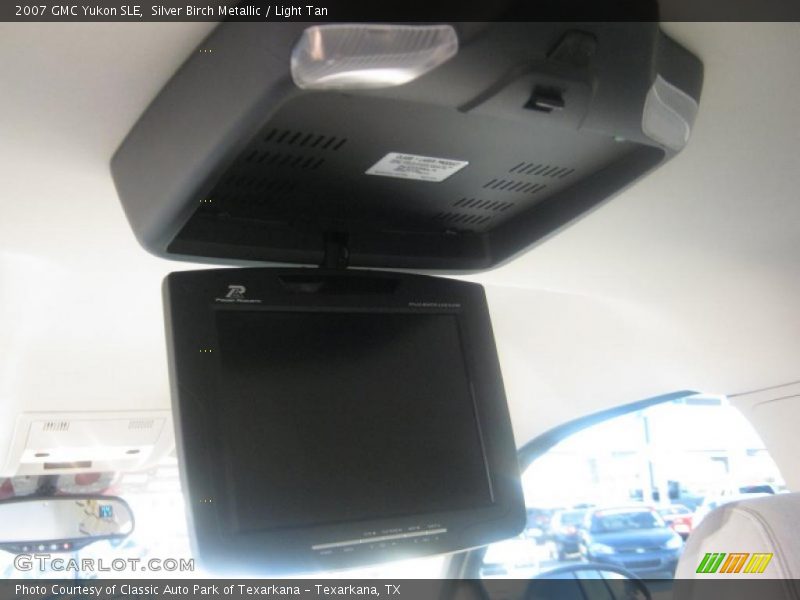 Silver Birch Metallic / Light Tan 2007 GMC Yukon SLE