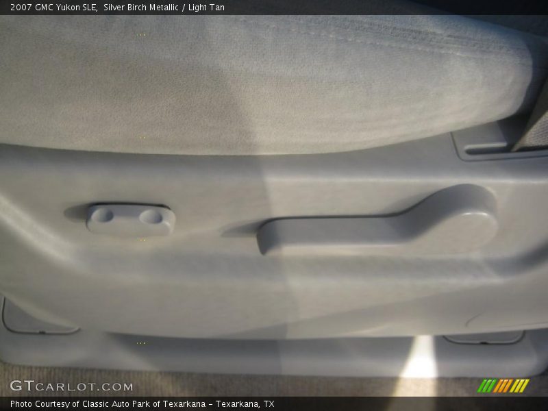 Silver Birch Metallic / Light Tan 2007 GMC Yukon SLE