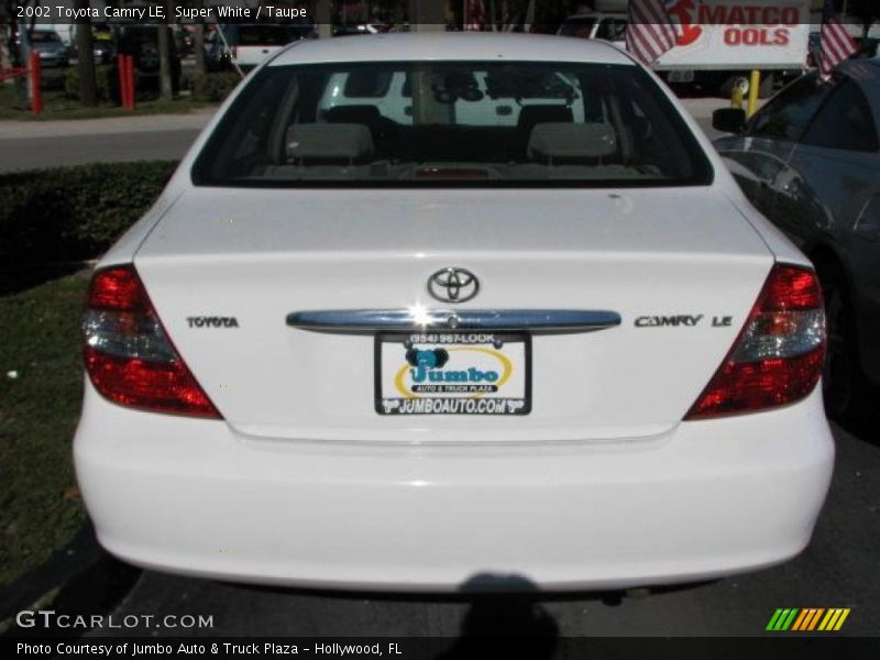 Super White / Taupe 2002 Toyota Camry LE