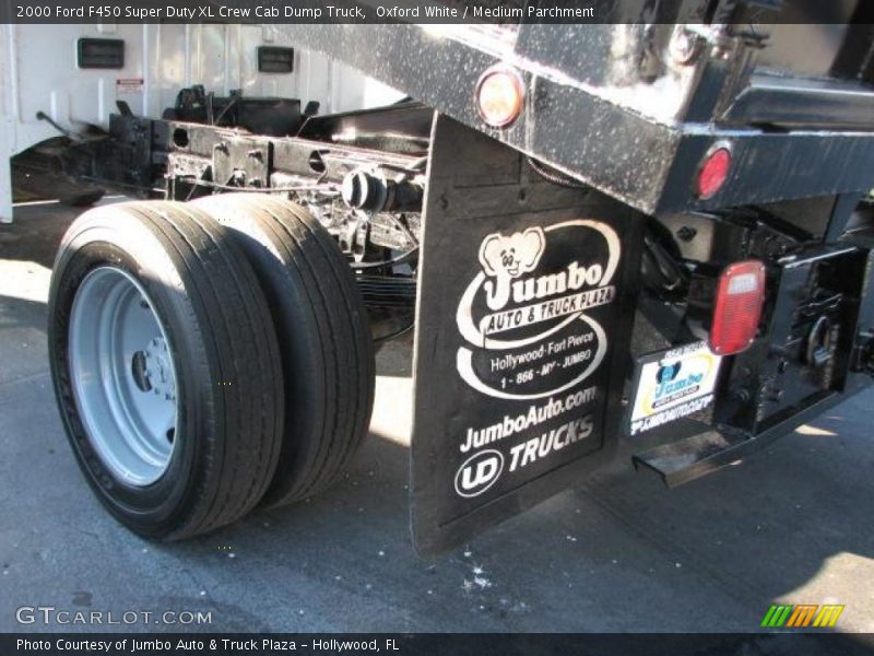 Oxford White / Medium Parchment 2000 Ford F450 Super Duty XL Crew Cab Dump Truck