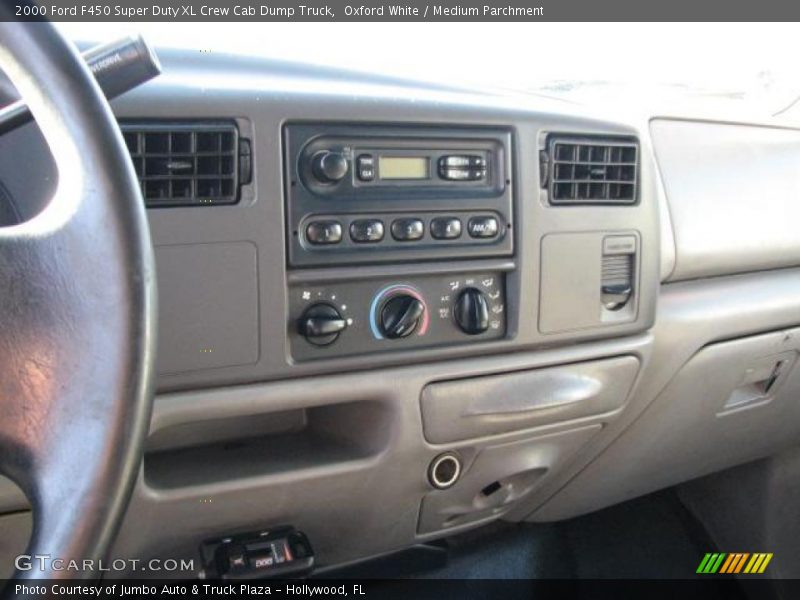 Oxford White / Medium Parchment 2000 Ford F450 Super Duty XL Crew Cab Dump Truck