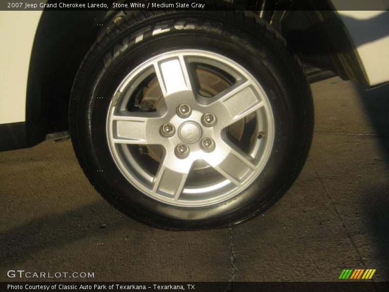 Stone White / Medium Slate Gray 2007 Jeep Grand Cherokee Laredo