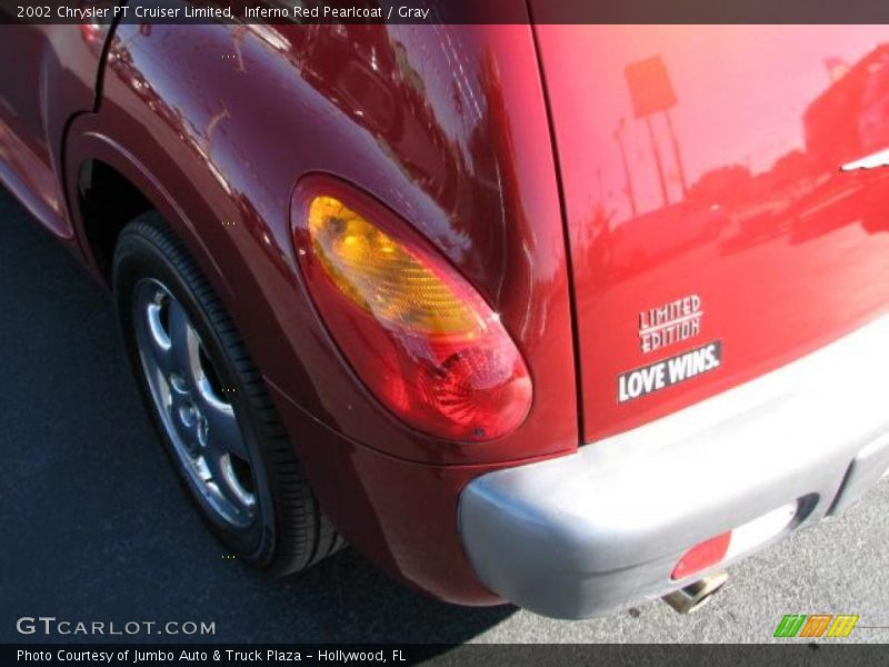 Inferno Red Pearlcoat / Gray 2002 Chrysler PT Cruiser Limited