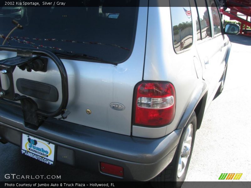 Silver / Gray 2002 Kia Sportage