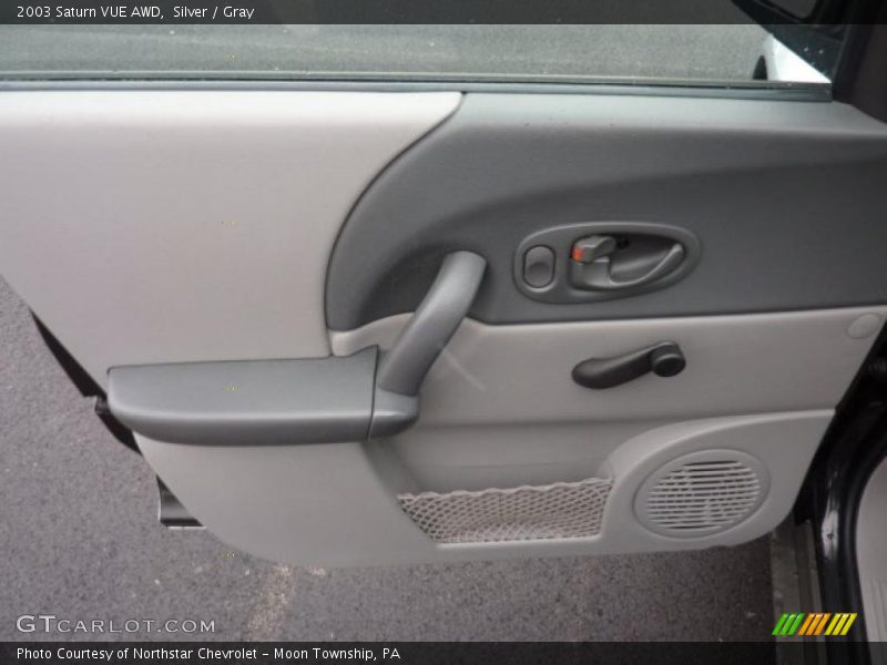 Silver / Gray 2003 Saturn VUE AWD