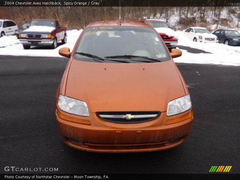 Spicy Orange / Gray 2004 Chevrolet Aveo Hatchback