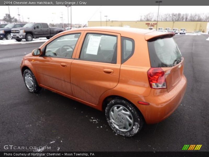 Spicy Orange / Gray 2004 Chevrolet Aveo Hatchback